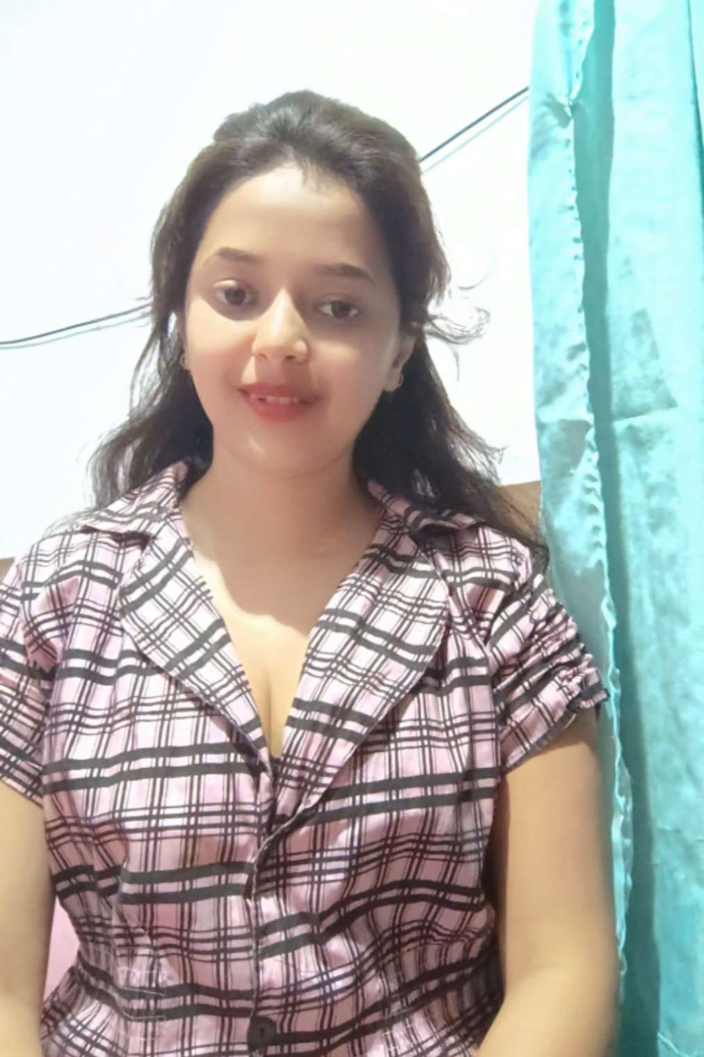 SHREYA...RATHI🩷 Chamet profile