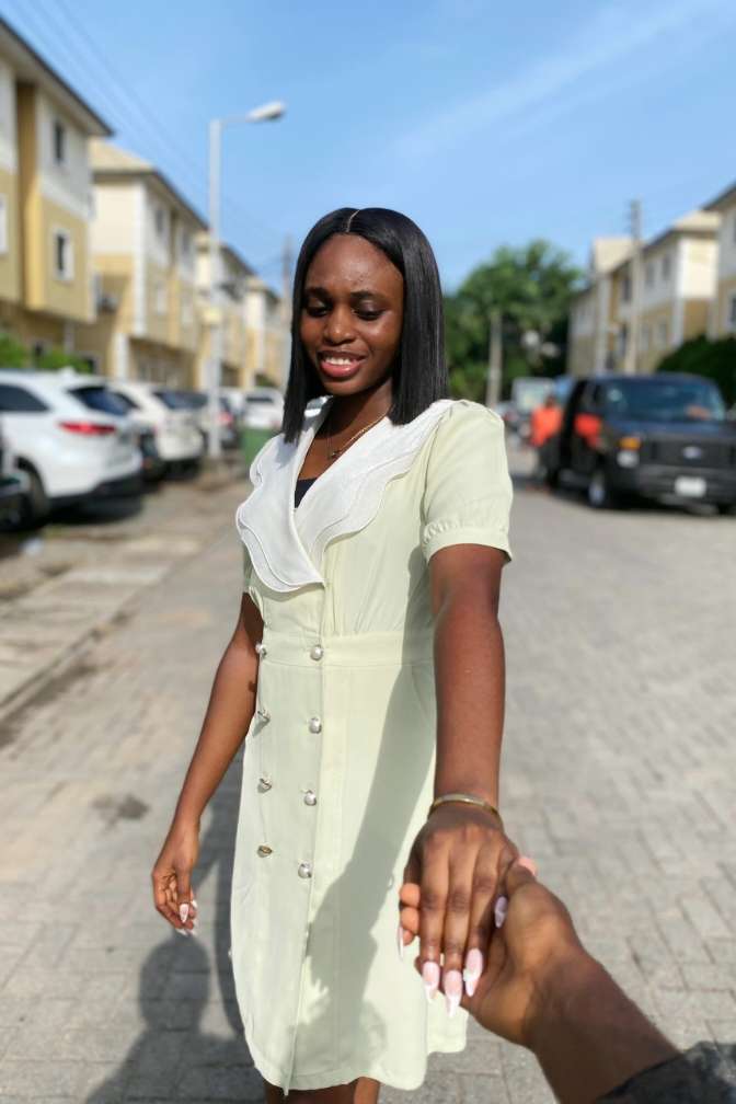 ella-omoh Chamet profile