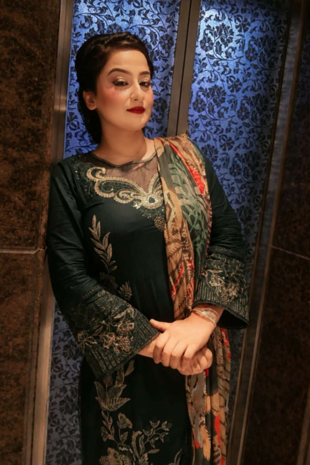 Simran.043 Chamet profile