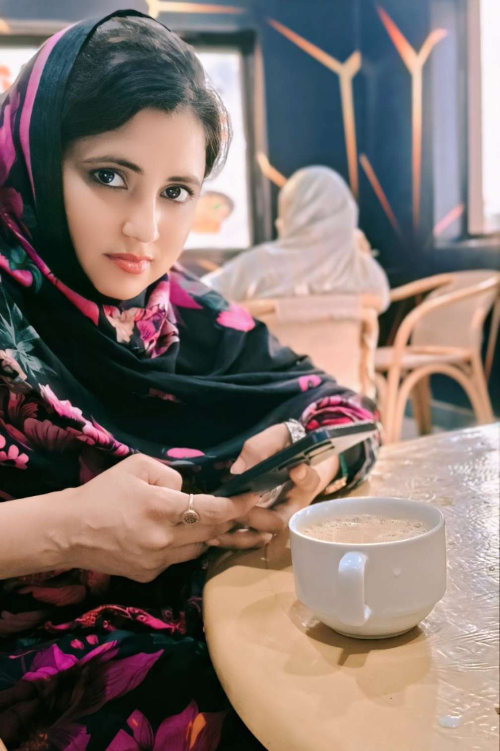 it's.Sania. Chamet profile